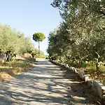 Nature Отель Kolonje (Fier)